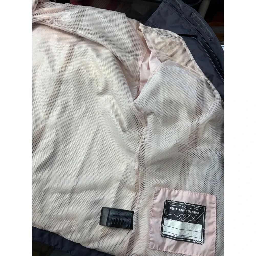 The North Face Girls DryVent Rain Jacket Gray Pink Size M 10/12 Waterproof
